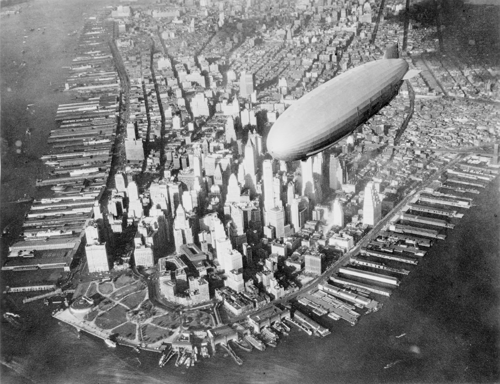 The USS Akron flying over New York City. The zeppelin would later crash off the coast of New England, killing 76 crew members